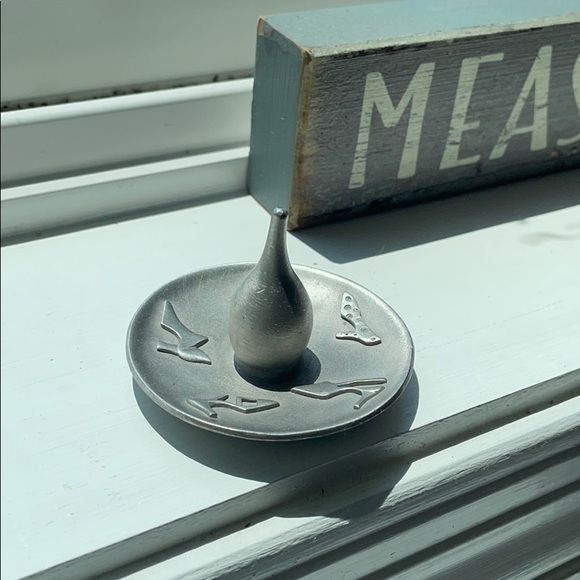 Vintage Ring Holder - Picture 3 of 3